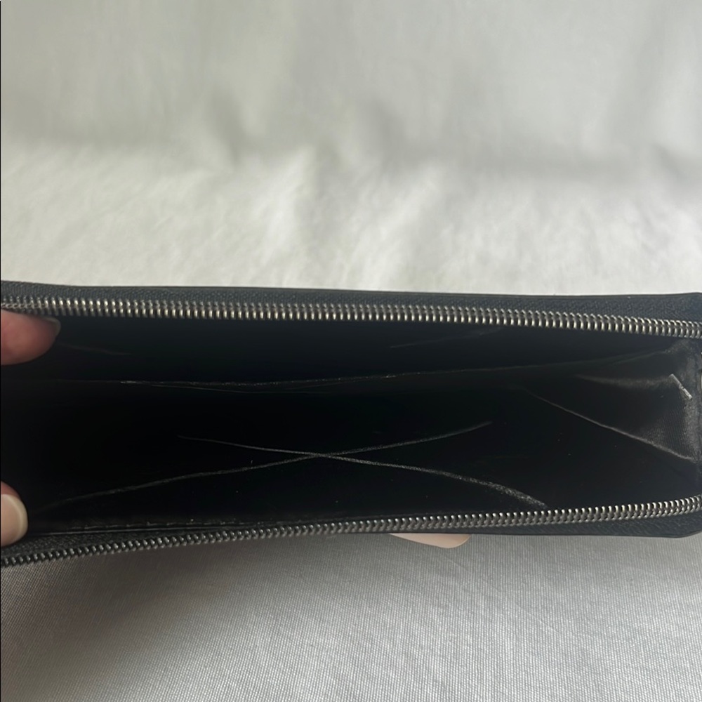 Ted Baker Black Patent I-Pad Mini Wallet with Pink Bow - Picture 4 of 6